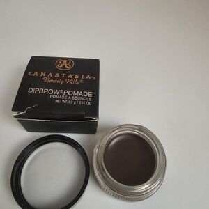 Anastasia Beverly Hills Brow Pomade in Dark Brown